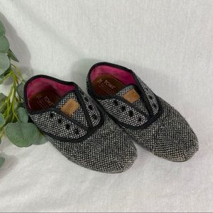 TOMS Lace Up Flats